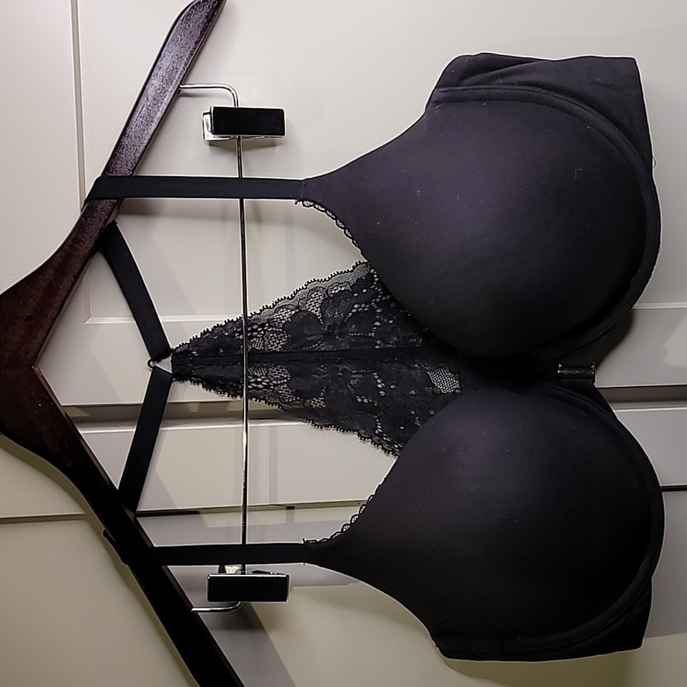 Body By Victoria's Secret racer back, black bra. Size 36 DD.